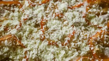 peynir pizza closeup yavaş hareket üzerinde düşen