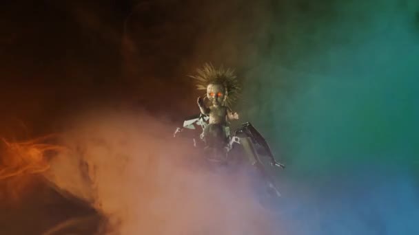 Asustadiza muñeca de Halloween cyborg 3D render — Vídeo de stock