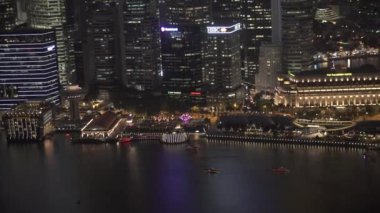 Singapur, 26 Mart 2017: gece şehir manzaraları
