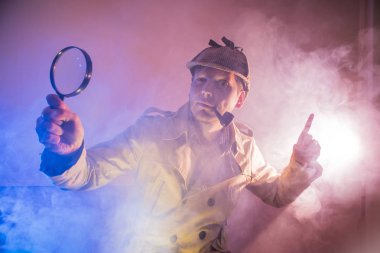 Dedektif Holmes araştırıyor