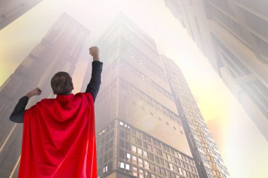 Cape süper kahraman ile bir takım elbise giymiş işadamı 