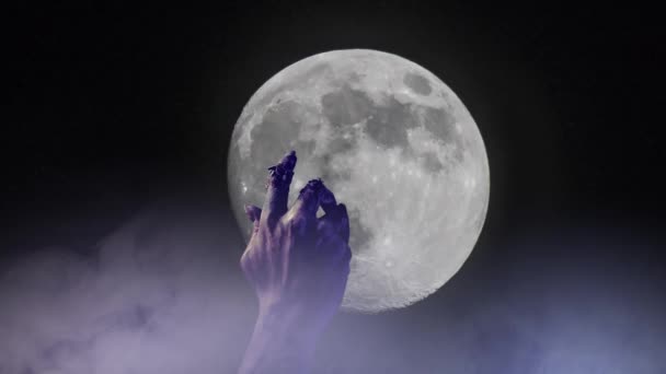 Zombie Mains Monte Sol Dans Cimetière Pour Halloween — Video