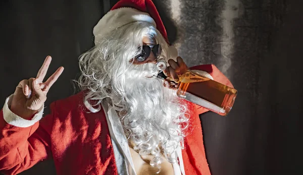Bad Santa Man Portrait Dark Room Santa Claus Bottle Whisky — Stock Photo, Image