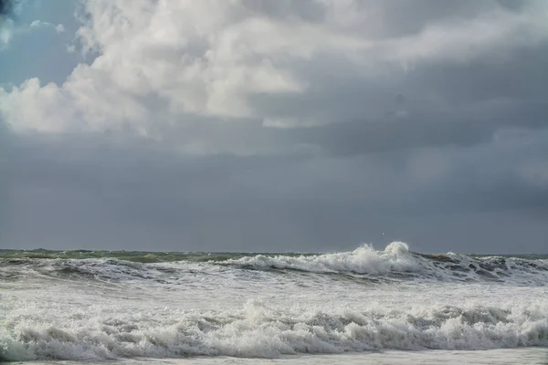 Denizde Fırtına Büyük Dalgalar — Stok fotoğraf