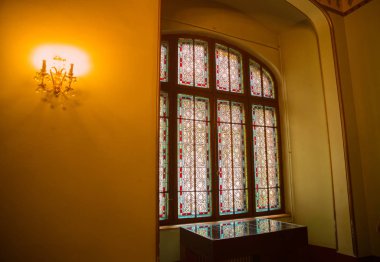 Romanya, Brasov- 9 / 18 / 2019 Güzel yaşlı