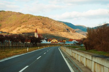 Avusturya, Durnstein, 8 Mart 2020 İlkbaharda Avusturya, Köy 'de inanılmaz manzara fotoğrafı