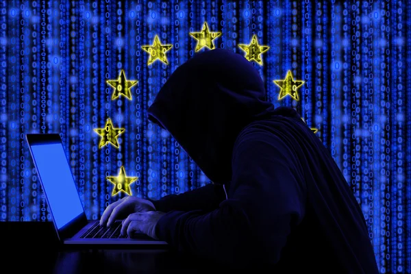 Hacker aus Europa bei der Arbeit Cybersicherheitskonzept — Stockfoto