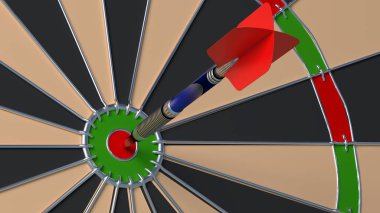 Dart tahtası üzerinde boğa göz vurmak ok 