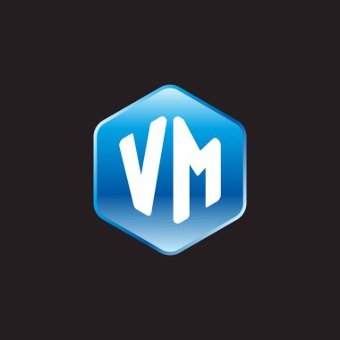 Siyah arkaplanda ilk beyaz harfler vm