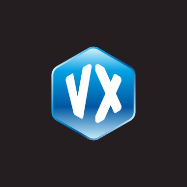 Siyah arkaplanda ilk beyaz harfler vx