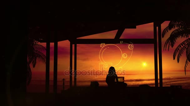 En flicka med en laptop som arbetar vid solnedgången — Stockvideo