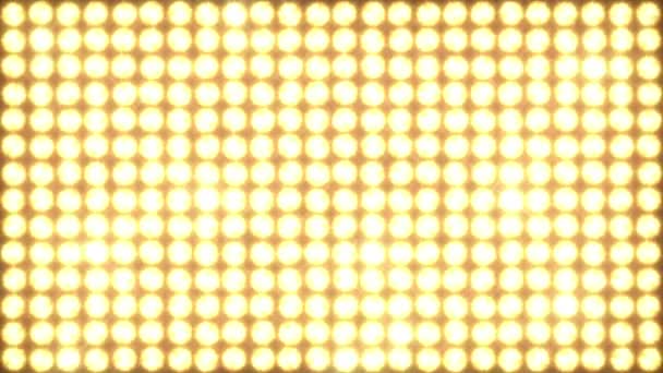 Éclairage d'un mur de lumière en utilisant des formes simples 