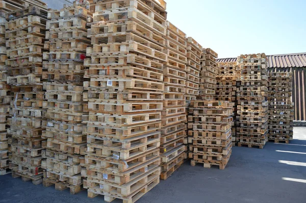 Pallets in stock — Stock Photo, Image