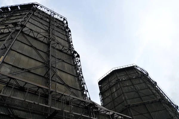 Kjøletårn av stål – stockfoto