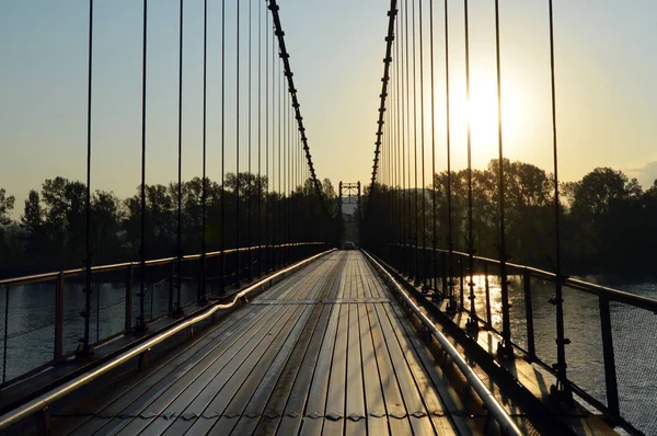 Ponte Aço Suspensa Através Rio Katun Gorny Altai — Fotografia de Stock