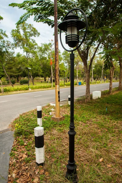 Οδός lamppost στο δρόμο — Φωτογραφία Αρχείου