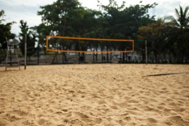 Plaj voleybol sahası çizgilerle