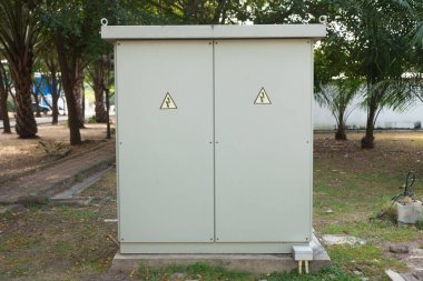 Açık elektrik güç Denetim Masası parkta