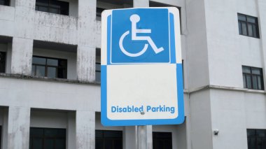 Engelli Park işareti sokakta