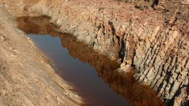 Apartman Tayland at oluşturmak için kazı toprak