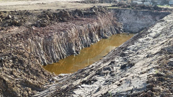 Apartman Tayland at oluşturmak için kazı toprak