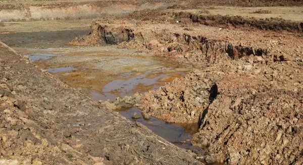 Apartman Tayland at oluşturmak için kazı toprak