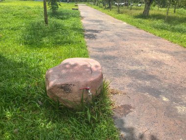 Phatthalung, Tayland Granit 'teki milli parktaki sahte taş musluğu kapatın, tezgah, arkaplan, boş, hiç kimse, dekorasyon, ev, aydınlık, otel, zarif, lavabo, zarafet, pırıl pırıl, pırıl, po