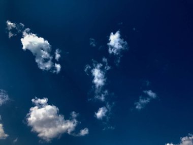 Güzel mavi gökyüzü sabah