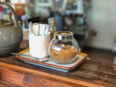 Tayland 'da bir kafede şeker kasesi.