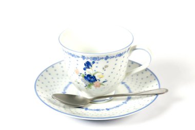 Beyaz arka planda izole edilmiş Çin çay fincanı.