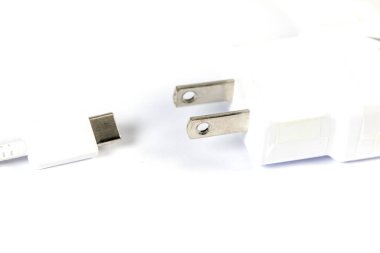 beyaz üzerinde izole edilmiş Usb tip c yakın