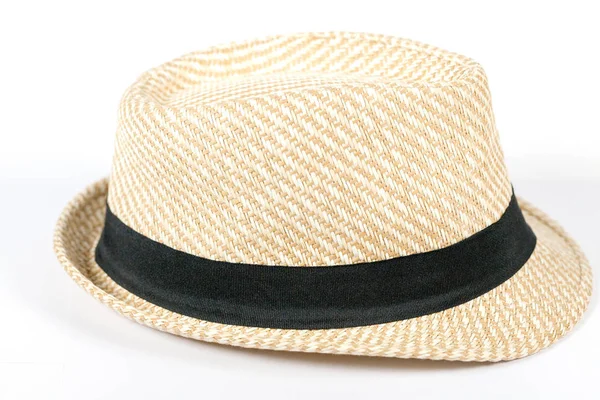 Primo piano di cappello di moda isolato su sfondo bianco — Foto Stock