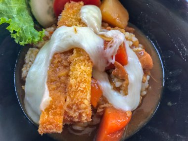 Japon usulü ızgara domuz pirinci.