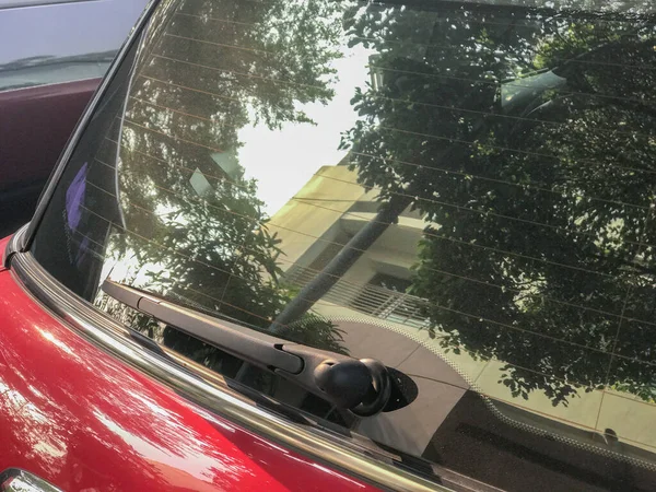 Limpiaparabrisas trasero del coche moderno —  Fotos de Stock