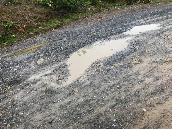 Utomhus Lera väg efter regn på thailand — Stockfoto