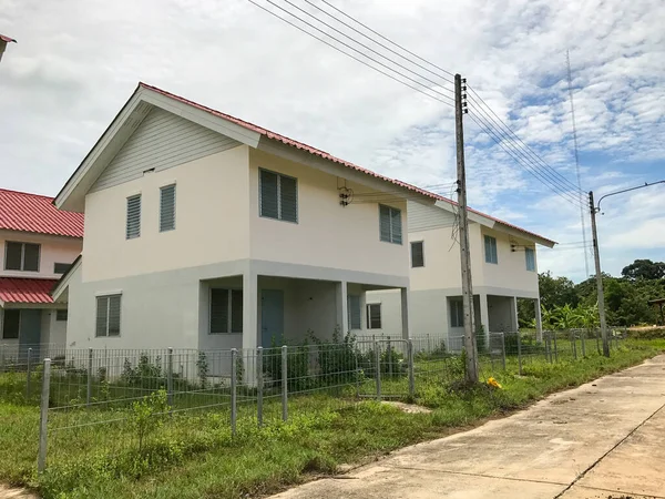 Casa inacabada en venta en Tailandia, casa en construcción — Foto de Stock