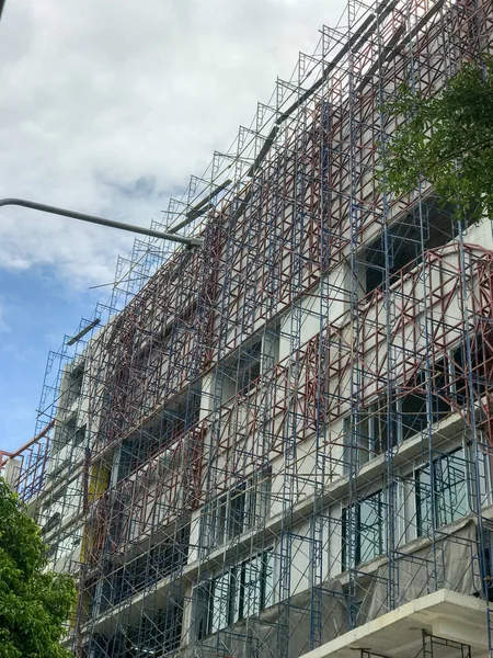 Edifício exterior em construção na Tailândia — Fotografia de Stock