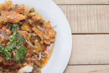 Yumurta hamurunda kızartılmış istiridyeler (Hoi Tod)