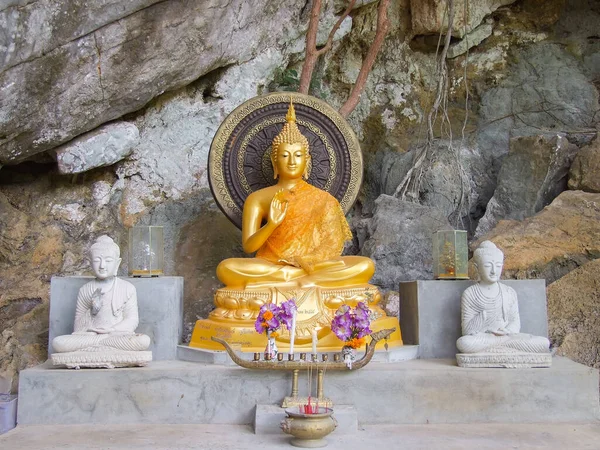 Old Ancient buddha statue at Phatthalung Thailand — Stock Photo, Image