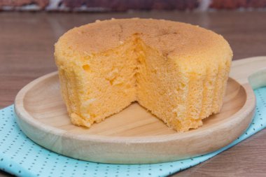 Tabaktaki Thai tatlı vagonunu kapat.