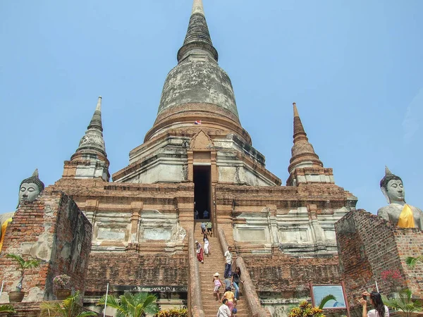 Wielka pagoda w świątyni Wat Yaichaimongkol w Ayutthaya, Tajlandia. — Zdjęcie stockowe