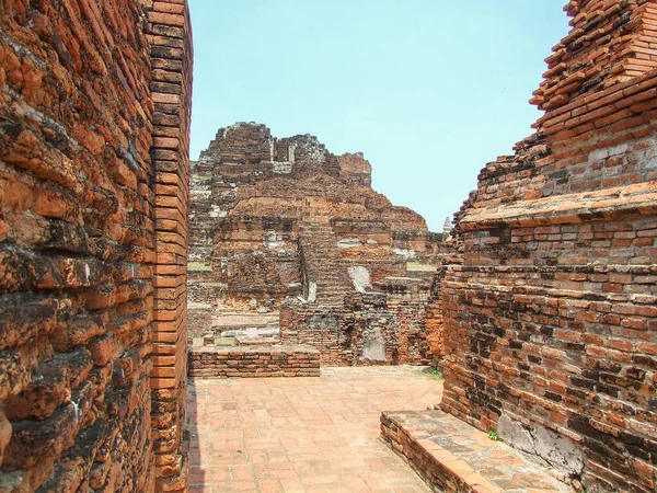 タイ・アユタヤの寺院の被害. — ストック写真