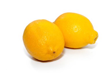 taze limon beyaz zemin üzerine izole kapatmak