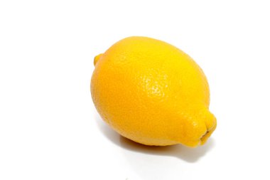 taze limon beyaz zemin üzerine izole kapatmak