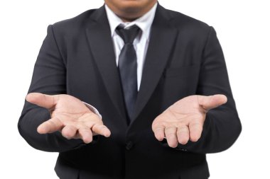 Avuçlarını açan takım elbiseli iş adamı