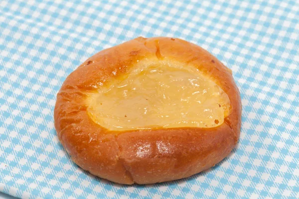 Großaufnahme einer Bäckerei mit Marmelade auf Stoff — Stockfoto