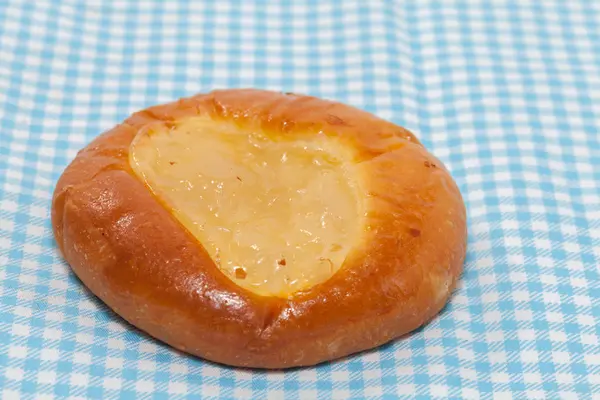 Großaufnahme einer Bäckerei mit Marmelade auf Stoff — Stockfoto