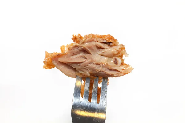 Forchetta e pollo fritto su tavola di legno — Foto Stock