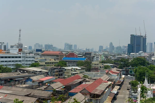 Edificio de paisaje y la calle de Bangkok ciudad —  Fotos de Stock