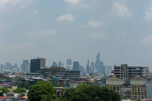 Edificio paesaggistico e strada della città di Bangkok — Foto Stock